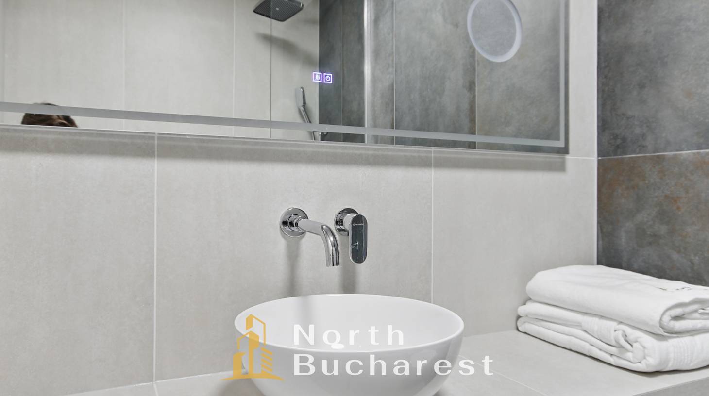 https://images.northbucharest.ro/fje6mE7HzH8nRwkCgujJQFhmtzQ3AFKhRf2v4W92GZc/watermark:0.75:so:0:30:0.39/resize:fill:1460:816:1/gravity:ce/bG9jYWw6Ly8vZXN0YXRlL2xyLzdhYzY4OGFiLWNkNmUtNGVmOS1iNjVkLWViMDk5ZjUyMWM5My5qcGVn