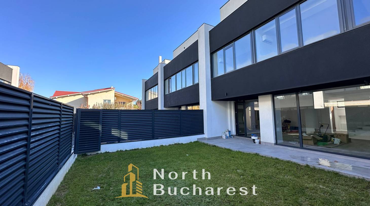 https://images.northbucharest.ro/hGh-juDOQfMHxeET0hhukQMH5pbm2jFaN9GVNEwGP9M/watermark:0.75:so:0:30:0.39/resize:fill:1460:816:1/gravity:ce/bG9jYWw6Ly8vZXN0YXRlL2xyLzFlMzE5NWFmLWM5ODgtNDZhZC05ZDYzLWNkNzZmZGMyOTU5Yy5qcGVn