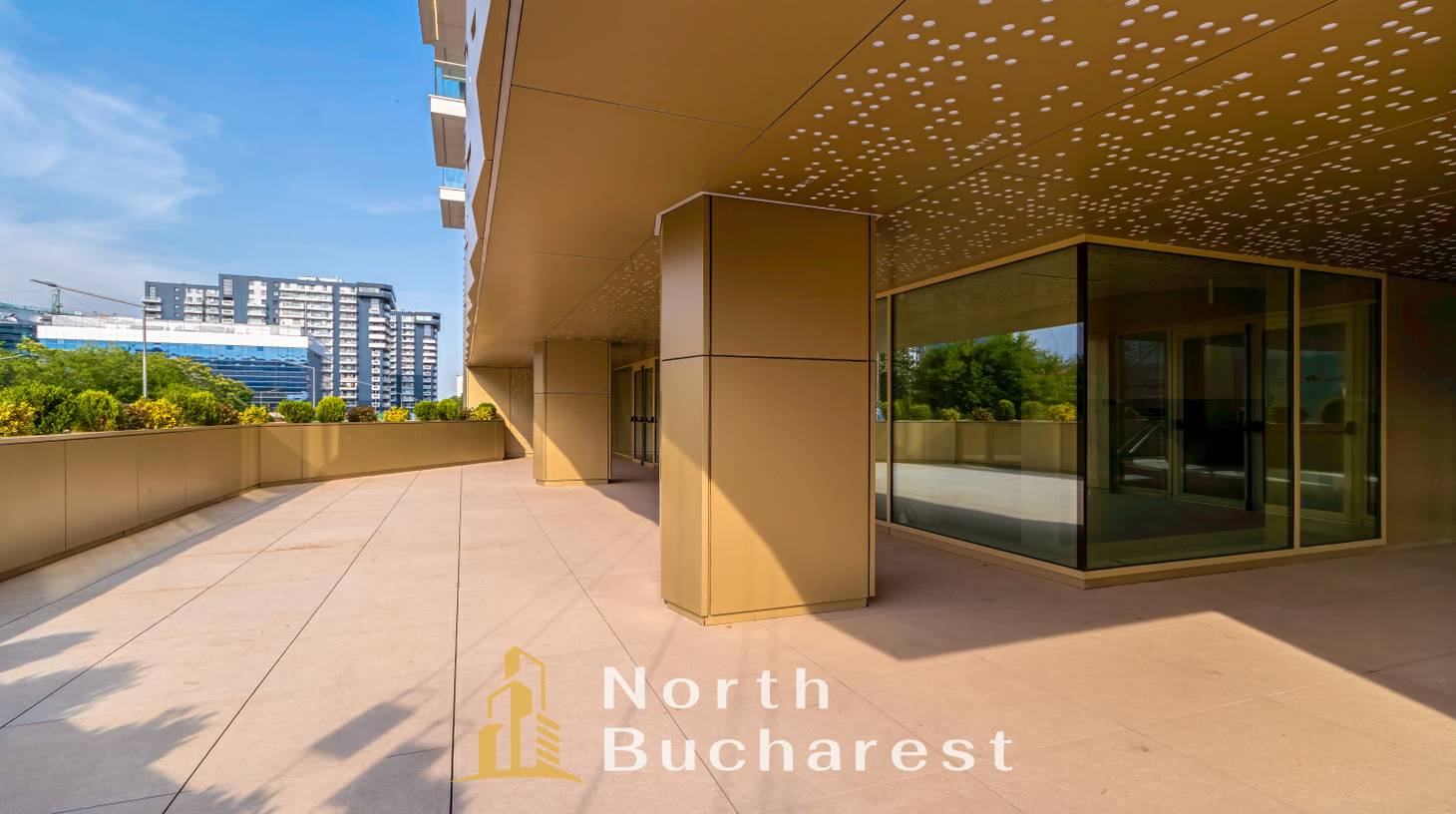 https://images.northbucharest.ro/hb9pV29Xw0j5Kb4omyv_pHcqxy9Mqzw0DjxnRDiCEbg/watermark:0.75:so:0:30:0.39/resize:fill:1460:816:1/gravity:ce/bG9jYWw6Ly8vZXN0YXRlL2xyLzhjMTJmMWY5LWRjZDAtNDIxZS1hMzhhLTg4Njg0MDJkODYxZS5qcGVn