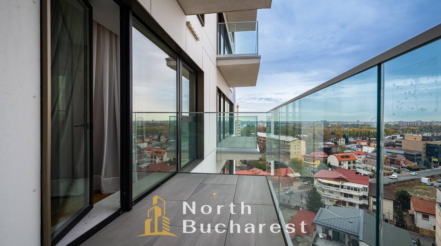 https://images.northbucharest.ro/hxa-4FPWMMtDusdVYQ1PjN7_OmEGl6VzeiYHFVIf6QQ/watermark:0.75:so:0:30:0.39/resize:fill:1460:816:1/gravity:ce/bG9jYWw6Ly8vZXN0YXRlL2xyLzRlN2NhNTljLThiZWYtNGFiMy05ODY1LTE5YjY0MGFjYTk0OS5qcGVn