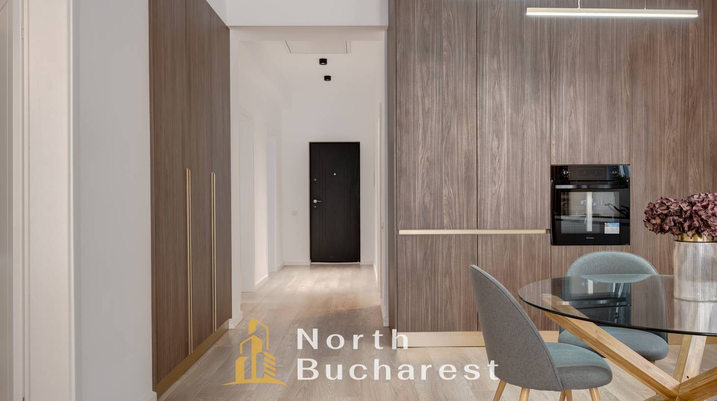 https://images.northbucharest.ro/i5hafhcGvXHTDW9ifMjjGxxIhiCQagDTTiwrs7MjIWU/watermark:0.75:so:0:30:0.39/resize:fill:1460:816:1/gravity:ce/bG9jYWw6Ly8vZXN0YXRlL2xyL2ZjODIyYzQ4LWMwODEtNDMyZi1iNTgxLTE3NTgyMTAyOTg5Ny5qcGVn