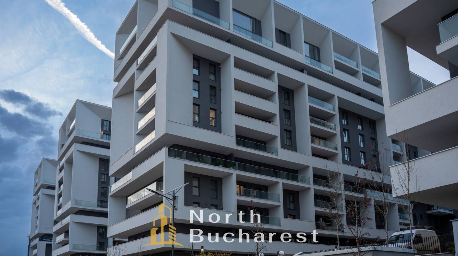 https://images.northbucharest.ro/ibqdWnzXBCoFv61Hx7bBlRGSwvVhUpvTenFPx0wXabk/watermark:0.75:so:0:30:0.39/resize:fill:1460:816:1/gravity:ce/bG9jYWw6Ly8vZXN0YXRlL2xyLzVjOThkMjU5LWRmMjUtNGU3ZC05NzhlLTZkOWU3N2M0NDIwMy5qcGVn