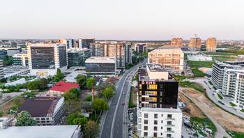 https://images.northbucharest.ro/jOsV4lM2EcZzRP2zPmBQff8J3StGP3DdIyqlSA8q4lc/resize:fill:350:198:1/gravity:ce/bG9jYWw6Ly8vZXN0YXRlL2xyLzE4NjY5ZmZhLWM3ODYtNDI1OC05MGQ3LWNlNzU2MDhjYzNlZS5qcGVn