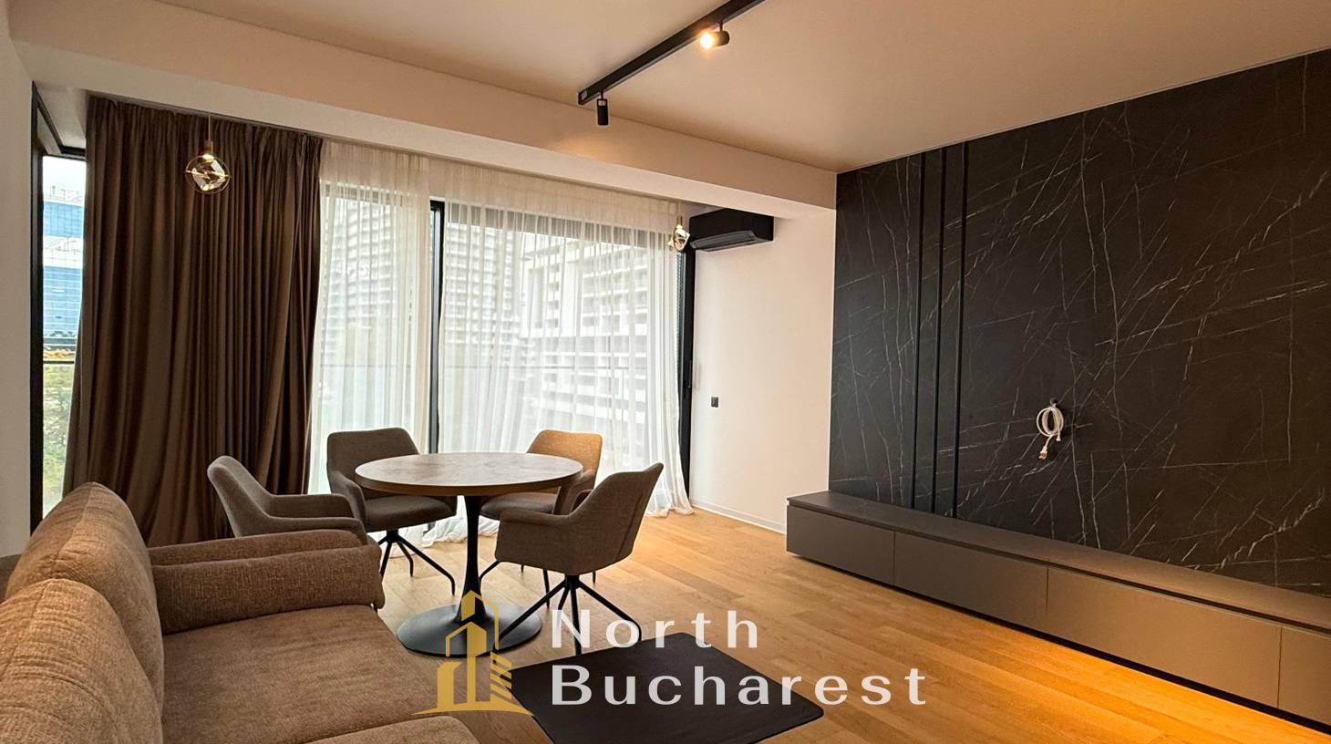 https://images.northbucharest.ro/k0sTlGYEyTWBlvh-DgPYjLxhGx2puRcP1LKBS0X3Yoo/watermark:0.75:so:0:30:0.39/resize:fill:1460:816:1/gravity:ce/bG9jYWw6Ly8vZXN0YXRlL2xyL2U3YmYwMDYyLTZmZmMtNGMzMC05MzE3LTM5MDM2ZDgyMzA0NC5qcGVn