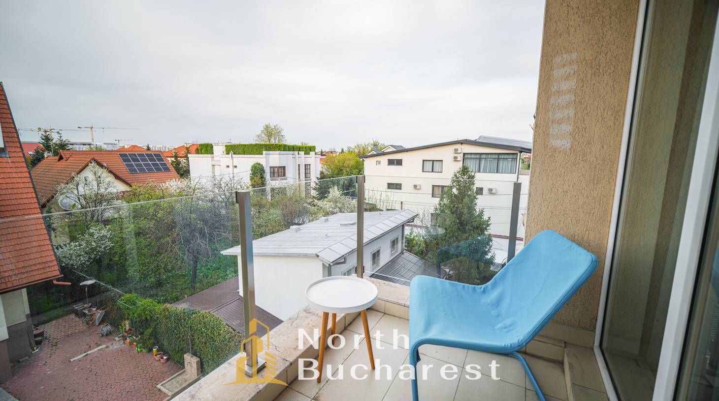 https://images.northbucharest.ro/kDhllcB8iB9lvD2HgIKUXwTIGZJ6EUU4jWmAqQSnGB4/watermark:0.75:so:0:30:0.39/resize:fill:1460:816:1/gravity:ce/bG9jYWw6Ly8vZXN0YXRlL2xyLzRhYmRhZTM5LWQxOGQtNGY3Ny1iOTNjLWI2YTgwMDhkNDQwZS5qcGVn