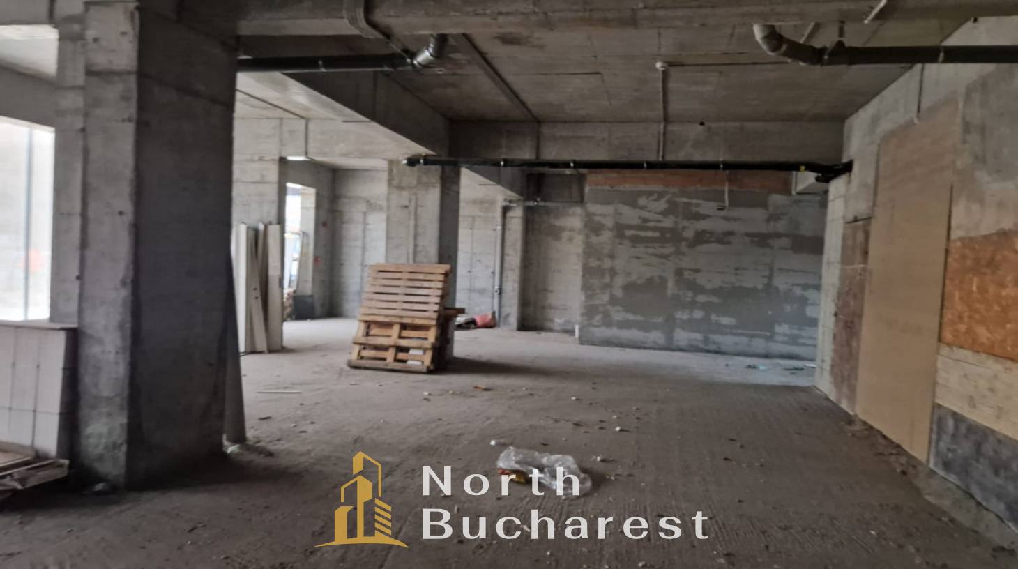 https://images.northbucharest.ro/kYAA8dJ-zfX6MomX7_Xws8mZRR5NAWqVZE2NGhEgX4c/watermark:0.75:so:0:30:0.39/resize:fill:1460:816:1/gravity:ce/bG9jYWw6Ly8vZXN0YXRlL2xyL2o4YXdlZGV5ODRyMmRvdy03MzBfMy5qcGc