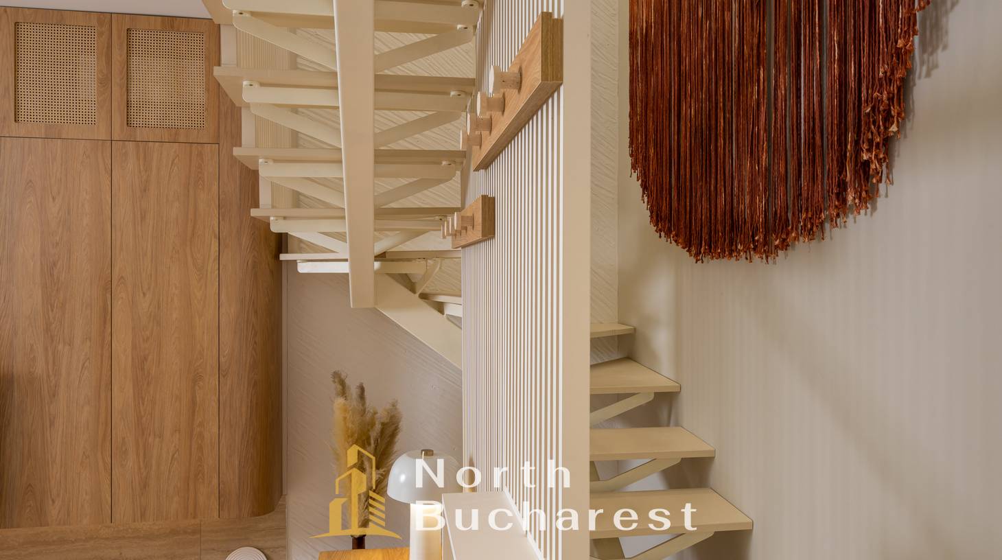 https://images.northbucharest.ro/kwBFvinIpHoVcRt72d60Jokm-0ap5ocdlcw9IIVxh9A/watermark:0.75:so:0:30:0.39/resize:fill:1460:816:1/gravity:ce/bG9jYWw6Ly8vZXN0YXRlL2xyLzQzMDY2ZGUyLTE4MzctNGNjNC1hNzRkLWMzMmRhM2JjNDQ4My5qcGVn