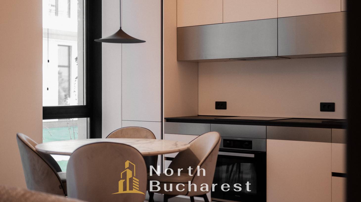 https://images.northbucharest.ro/l94NlOvV82IQpRE6isYJFFAzsQGFXoIj9jTGF6s_nqU/watermark:0.75:so:0:30:0.39/resize:fill:1460:816:1/gravity:ce/bG9jYWw6Ly8vZXN0YXRlL2xyLzU2MzIzM2Y5LTZlYTYtNDNmZi1hMzM5LTA5ODViY2Y3OGQ0OS5qcGVn