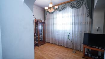 https://images.northbucharest.ro/lIuuyRmPkipZTVVgq6GX-agl21lt82Mx46kL6ciHV0E/resize:fill:350:198:1/gravity:ce/bG9jYWw6Ly8vZXN0YXRlL2xyLzlkOWJkNjg3LTk1YzktNGU3Mi05ZGJmLWMyMjM1MDU4YzZmZi5qcGVn