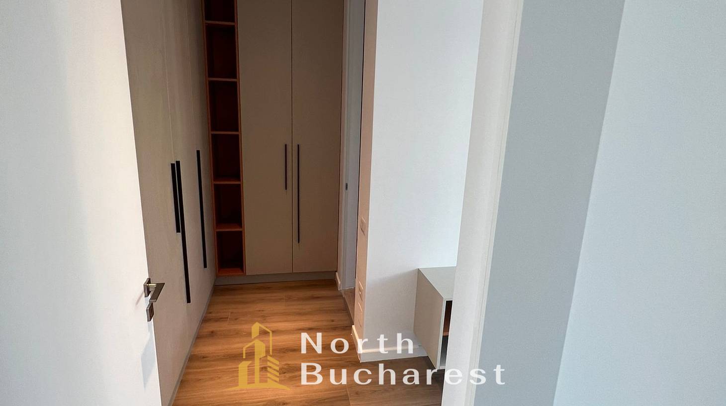 https://images.northbucharest.ro/lRSHJJevjmzXXOo6OzWGoNcyQKqj6dAV41i2TeIWjMo/watermark:0.75:so:0:30:0.39/resize:fill:1460:816:1/gravity:ce/bG9jYWw6Ly8vZXN0YXRlL2xyL2NiMGQ3MTk4LTYzNjAtNGIzZi1hYmZiLTI1NTRhMDQyMjZiZi5qcGVn
