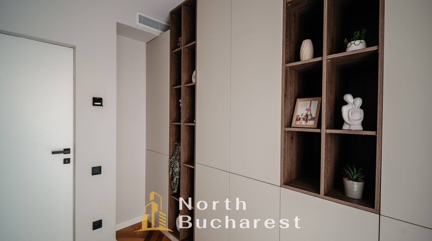 https://images.northbucharest.ro/lceFegwT12NqnHfrltZcfhggw3bFrjO5gE5D-CcJoTM/watermark:0.75:so:0:30:0.39/resize:fill:1460:816:1/gravity:ce/bG9jYWw6Ly8vZXN0YXRlL2xyLzIzNDZkY2EyLWEyNzMtNDAyZi04NTlmLTVmNTVlY2ZjOTQ1My5qcGVn