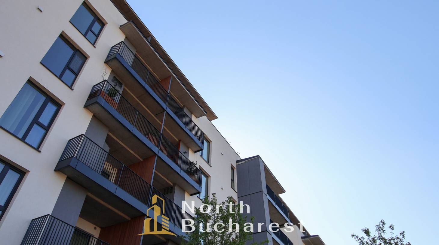 https://images.northbucharest.ro/md4n5Hh6WMIEuAZZLTE0CTQpEVHCnGTMKsJmAE5xkXA/watermark:0.75:so:0:30:0.39/resize:fill:1460:816:1/gravity:ce/bG9jYWw6Ly8vZXN0YXRlL2xyLzZkMzM3YjgwLTk5MTAtNDg2Zi04YzUxLTE5ZjEzMjI5ODhlMy5qcGVn