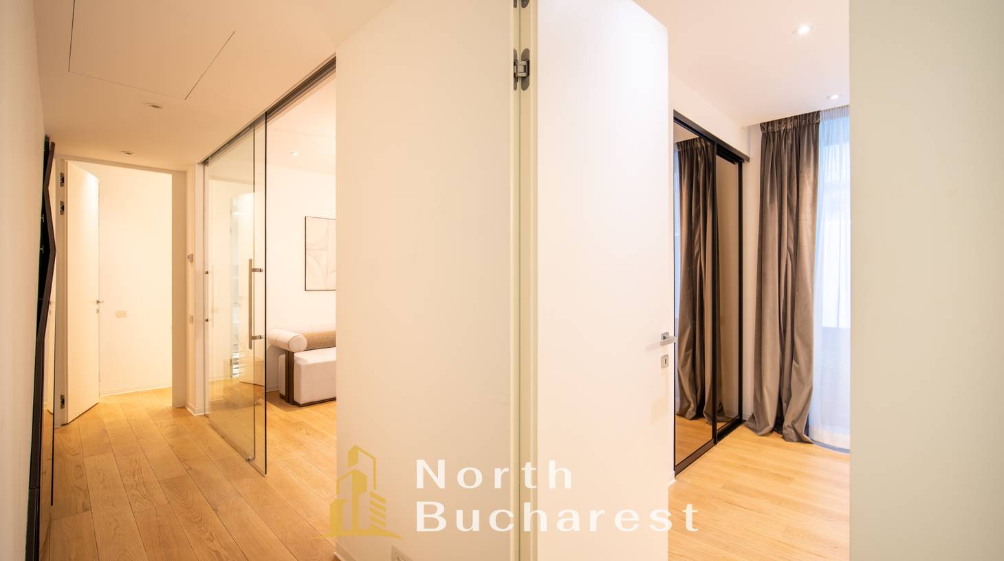 https://images.northbucharest.ro/mhhZQg4po8si5LIj2xi52LOkgEJN8sZXblCQ6_6NvvI/watermark:0.75:so:0:30:0.39/resize:fill:1460:816:1/gravity:ce/bG9jYWw6Ly8vZXN0YXRlL2xyLzkyMGUwY2UzLTEwODktNDRiYi05MTA5LTQyYzIxMWFjZGQ1ZS5qcGVn