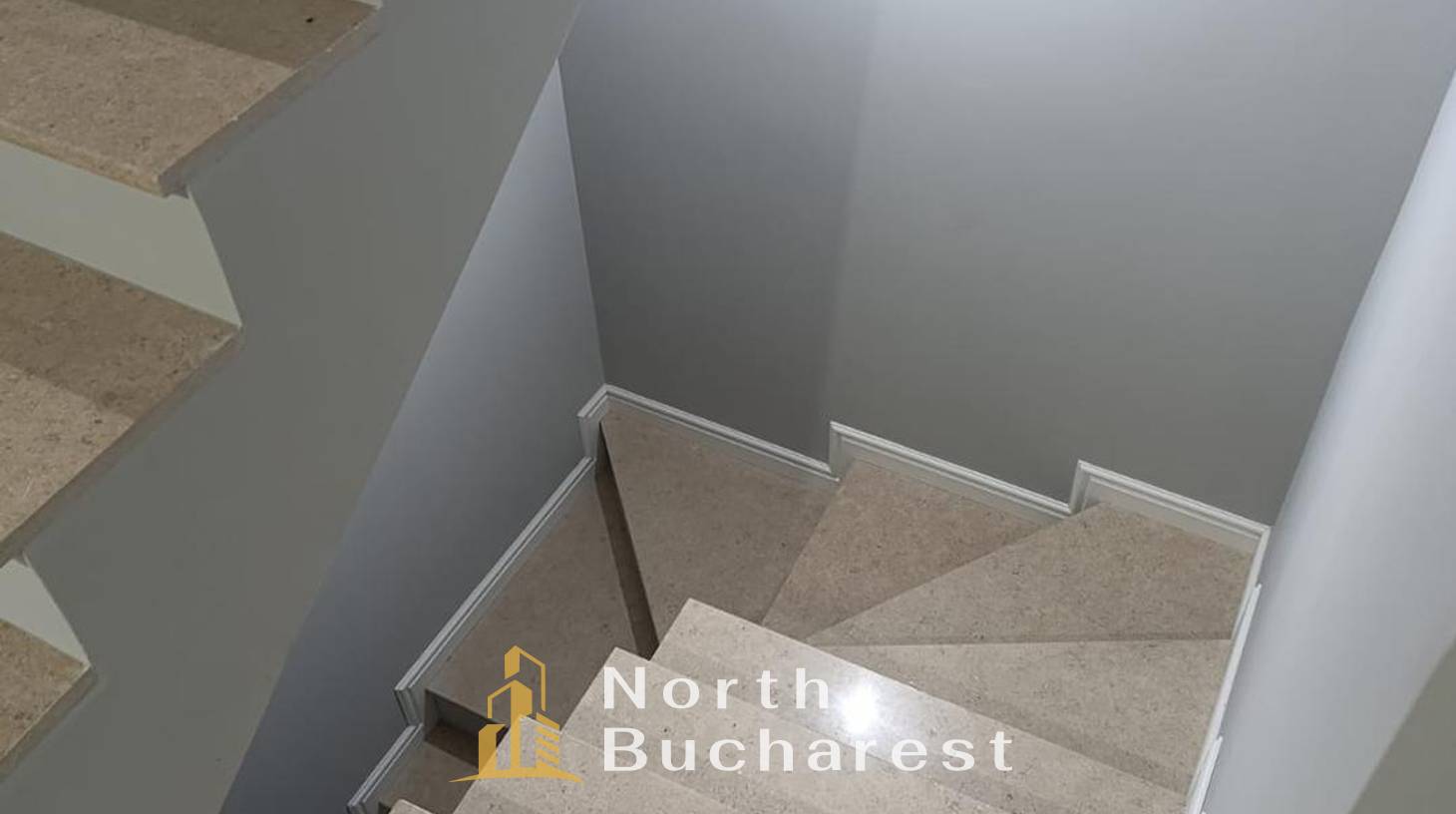 https://images.northbucharest.ro/n6EfEA9xaB3dajSNbpitVIUWNZvgAL3VcxBSbu_MF4w/watermark:0.75:so:0:30:0.39/resize:fill:1460:816:1/gravity:ce/bG9jYWw6Ly8vZXN0YXRlL2xyLzhiNmZjN2Q0LWNhNTAtNGZjZS1iOTQ1LTcwZjFiMmE2ZDk5OS5qcGVn