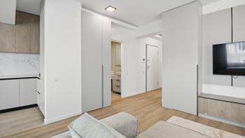 https://images.northbucharest.ro/nBmBoYWf90UH1cfp8TaGFO-jh9YUcVNEkL0Jbnn-EC0/resize:fill:350:198:1/gravity:ce/bG9jYWw6Ly8vZXN0YXRlL2xyL2QzOTZjZDM4LWY3ZmUtNDM3ZS05MDRjLTlhZDUzMTg2MjVlNC5qcGVn