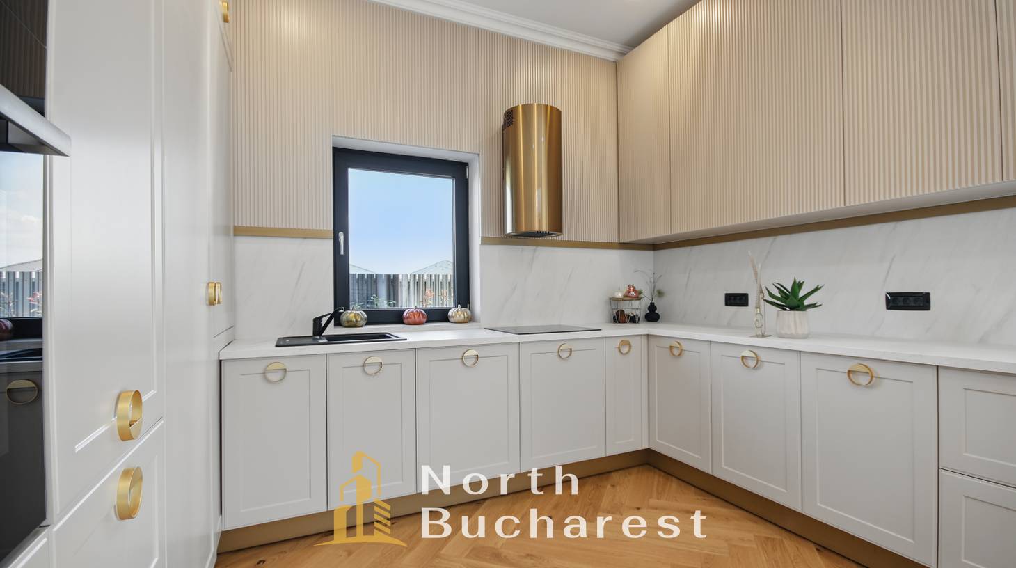 https://images.northbucharest.ro/nbNWtuhorWPyDd_LZLe9hKL8u6gBxtNQyXgjc1zmZXw/watermark:0.75:so:0:30:0.39/resize:fill:1460:816:1/gravity:ce/bG9jYWw6Ly8vZXN0YXRlL2xyL2UxM2Y0ODlhLTVlMDYtNDVmNy04NDZlLTRhZDE4ZDIzNDE4YS5qcGVn