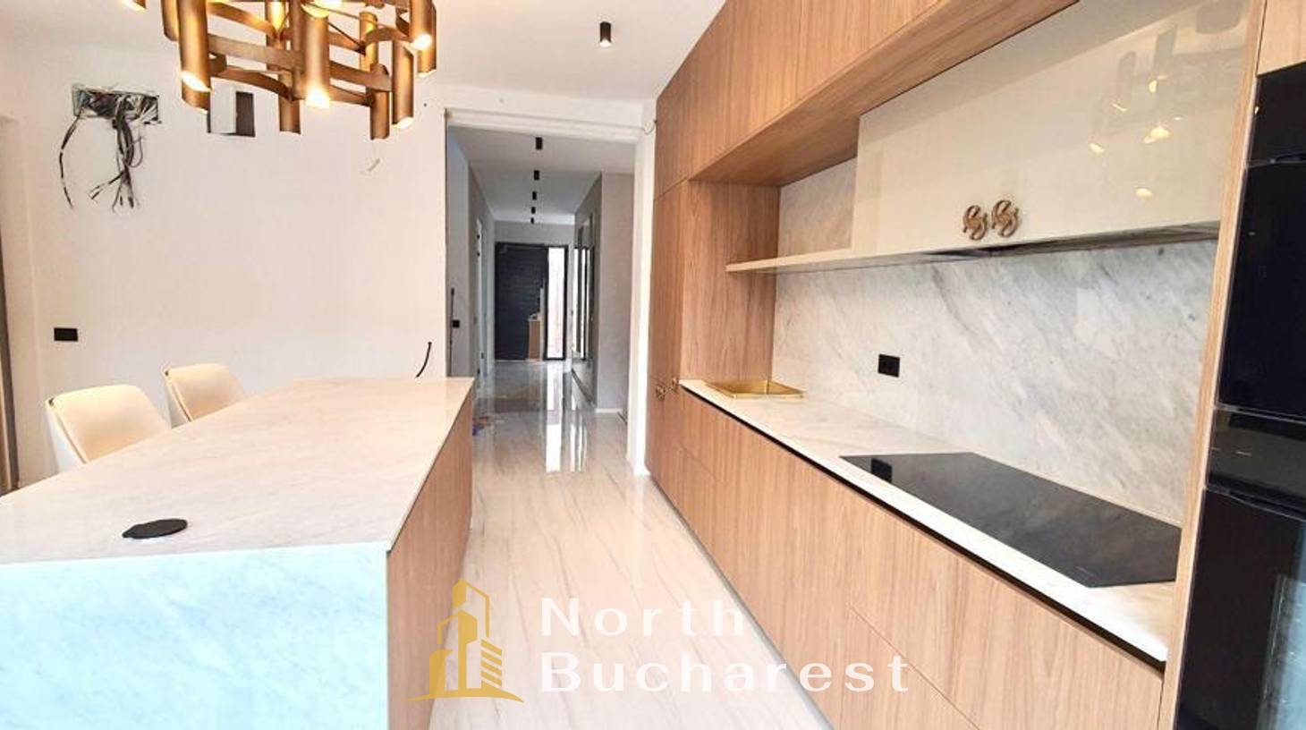https://images.northbucharest.ro/p5HaMPc6LutTQyA3OAEuv2aLSXHc-8f9k1fkMmEOdlE/watermark:0.75:so:0:30:0.39/resize:fill:1460:816:1/gravity:ce/bG9jYWw6Ly8vZXN0YXRlL2xyL2FmOGYxNWEzLWJiN2UtNGEzZi04NTNmLWM3MGE4ODZiZWU2YS5qcGVn