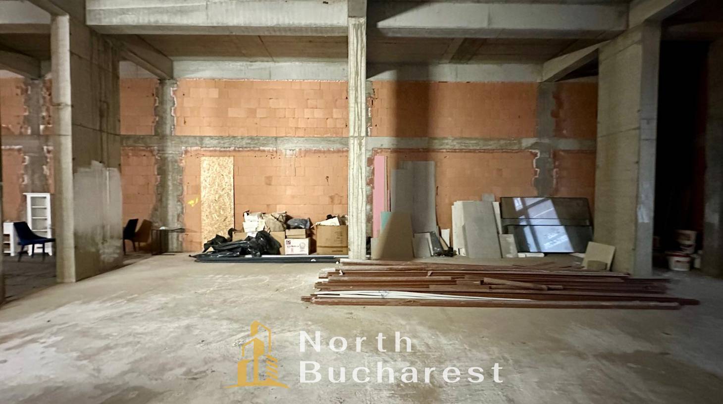 https://images.northbucharest.ro/p_azECAs8cu-hKL32IWi1jPA3w17_AJzVSU99T36Ikw/watermark:0.75:so:0:30:0.39/resize:fill:1460:816:1/gravity:ce/bG9jYWw6Ly8vZXN0YXRlL2xyLzlmYjdlMDgwLTExMmUtNGRmNC04OTE3LTRmZWNjOGE0ZmU1ZC5qcGVn