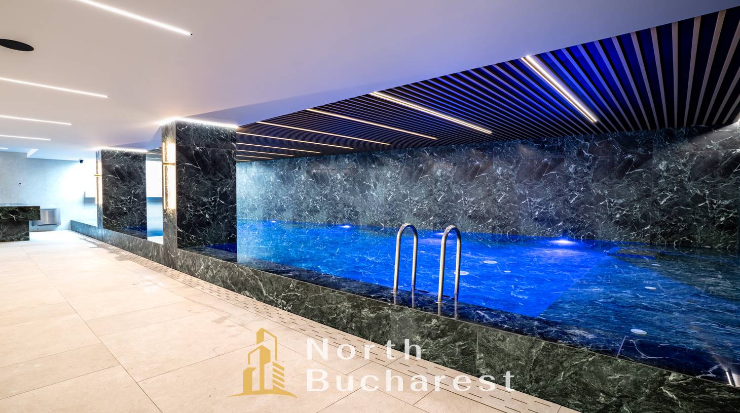 https://images.northbucharest.ro/q5lmCBemb-13Tx8zEcy3CYIiAxX_bKnbtcz7PxgTNgE/watermark:0.75:so:0:30:0.39/resize:fill:1460:816:1/gravity:ce/bG9jYWw6Ly8vZXN0YXRlL2xyLzc5ODlmNzA3LWVlOWEtNDQzZC1iYjBiLTMwNmJlNzRiYzcxYi5qcGVn