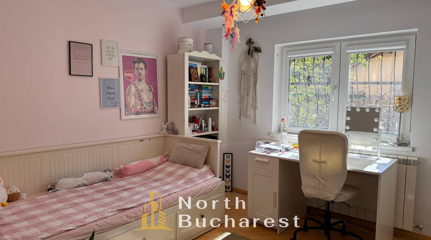 https://images.northbucharest.ro/q9evFXARNwFZ9OyPQ2sa1Yng9UYiimGd2f9HprkUPCU/watermark:0.75:so:0:30:0.39/resize:fill:1460:816:1/gravity:ce/bG9jYWw6Ly8vZXN0YXRlL2xyLzkxMzhhNzNhLWFkZGQtNDMzMi05NTlmLTc2NzhlZjgyZWQxYy5qcGVn