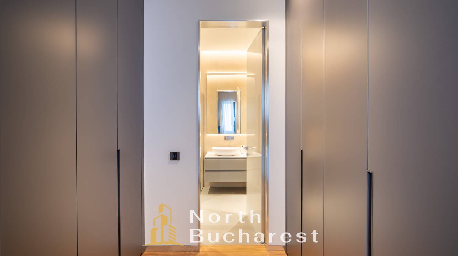 https://images.northbucharest.ro/qOBZA89s4QWIGL3x63eyeFbZZtRnZX5tXKa6j9o3lpk/watermark:0.75:so:0:30:0.39/resize:fill:1460:816:1/gravity:ce/bG9jYWw6Ly8vZXN0YXRlL2xyLzFiNTNkMGY4LTE0NjQtNDJkOC04MTI0LWVhY2YyNjI1ODYyOS5qcGVn
