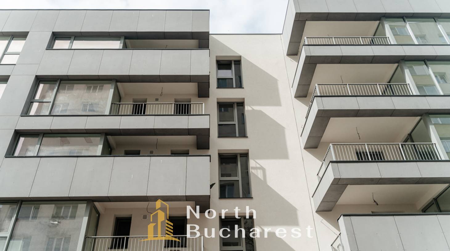 https://images.northbucharest.ro/qmCqeJDE3vbAd0VadMO5SkBqL1l5bthWK2ixywQ3ymI/watermark:0.75:so:0:30:0.39/resize:fill:1460:816:1/gravity:ce/bG9jYWw6Ly8vZXN0YXRlL2xyLzY5MTIxMTQxLTkzMDUtNGE5My1hZGM5LTY4OGI3NzY1M2JiZC5qcGVn