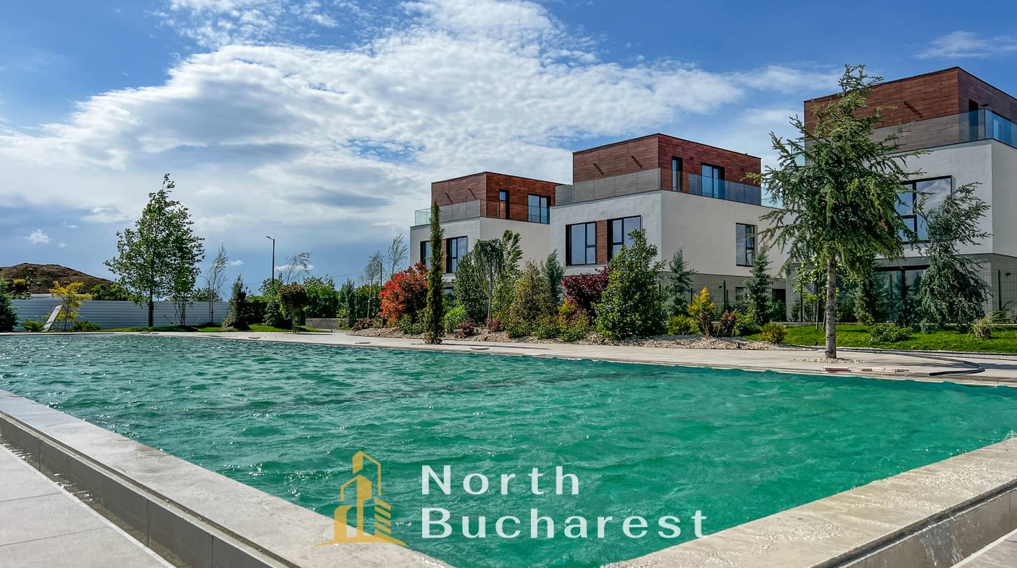 https://images.northbucharest.ro/r4CrGxRl-1kGZ_faBmclP9FQZZWgx08Cpc7Ch1hASa4/watermark:0.75:so:0:30:0.39/resize:fill:1460:816:1/gravity:ce/bG9jYWw6Ly8vZXN0YXRlL2xyLzI3YThkNTY2LTQyOGUtNDdlMi05NmJjLWYzOGIzYzY1N2RkMi5qcGVn