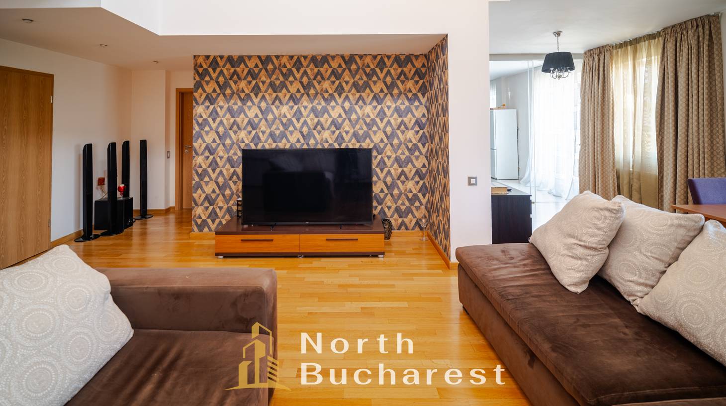 https://images.northbucharest.ro/rEhIxaRwOioGGVjQdAJL0q22vlIn1_m9au8hFnvhO0U/watermark:0.75:so:0:30:0.39/resize:fill:1460:816:1/gravity:ce/bG9jYWw6Ly8vZXN0YXRlL2xyL2Y5YWI0NWEyLWJlM2EtNDE1Yi04NzU5LTkxM2NhN2U5MzZhMy5qcGVn