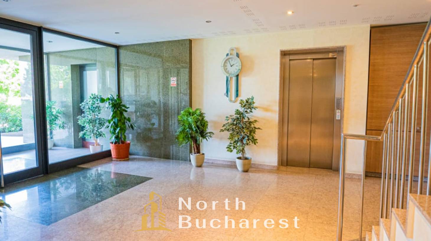 https://images.northbucharest.ro/rY-xuukUdxuxbD3496nRAri5EQpLUtnz9lEkN0x66CA/watermark:0.75:so:0:30:0.39/resize:fill:1460:816:1/gravity:ce/bG9jYWw6Ly8vZXN0YXRlL2xyLzJmYTEwNzFhLTBmNzAtNGY3MC1hYmY4LWM5ZTFiMTMyYmUxNS5qcGVn