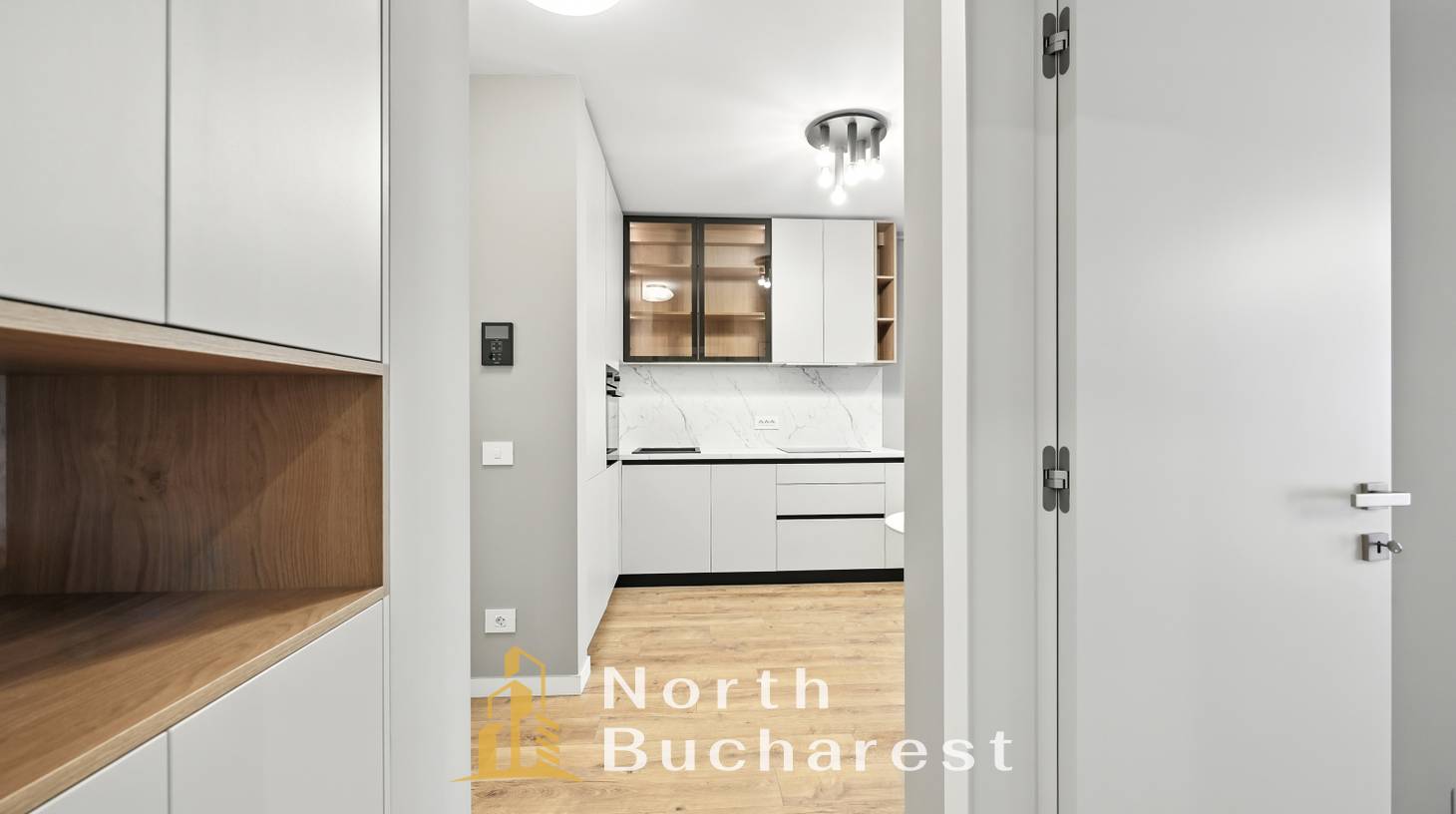 https://images.northbucharest.ro/rxDLKjT26jAfil210IhC9HRgYt15YjFYz3h3Vggk1H4/watermark:0.75:so:0:30:0.39/resize:fill:1460:816:1/gravity:ce/bG9jYWw6Ly8vZXN0YXRlL2xyLzcwYzc3NWJmLTkzYjUtNDRlMi1hNzZhLTM1MTgzYTg3NTRiZi5qcGVn