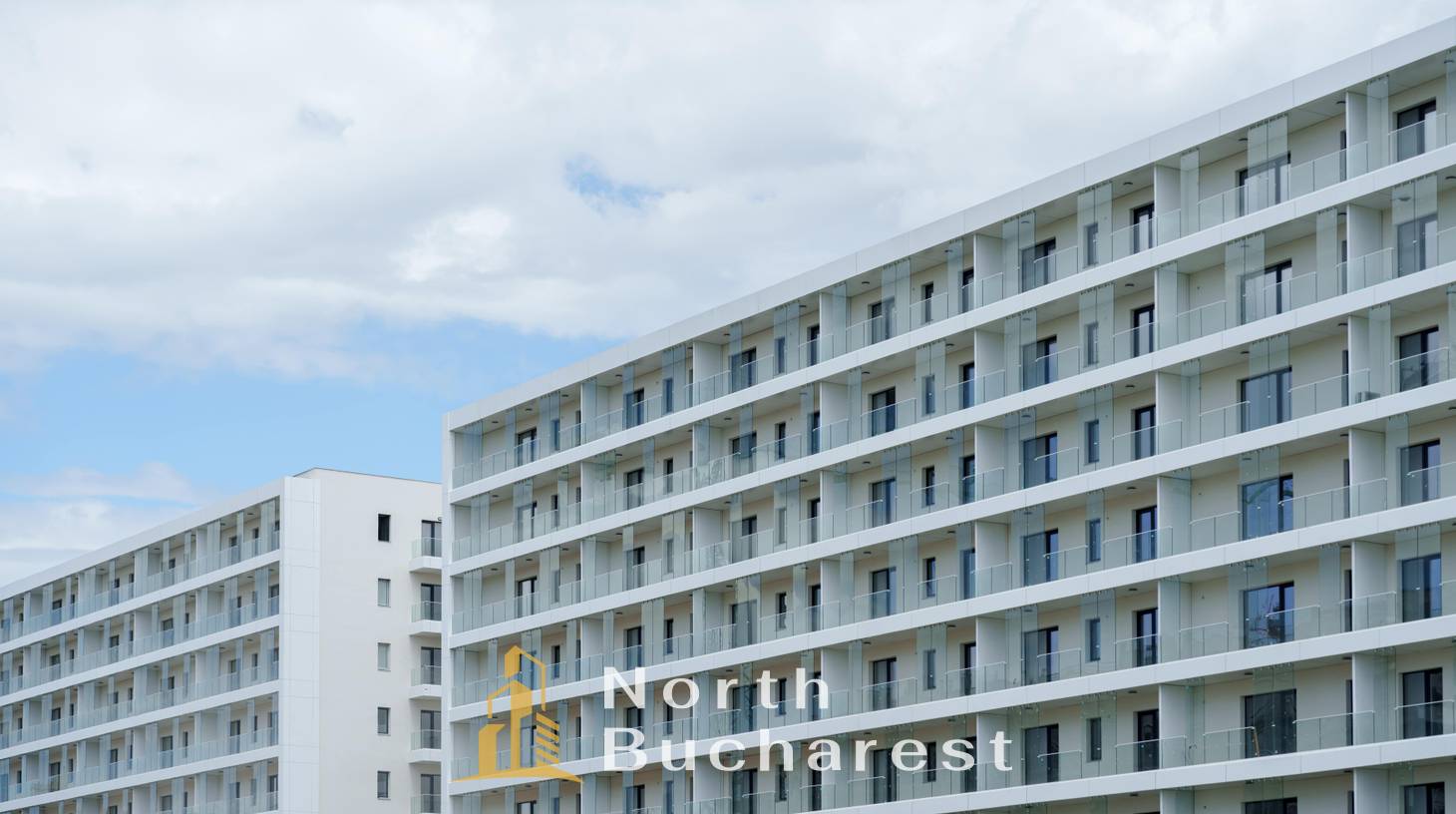 https://images.northbucharest.ro/sTY0ETH3zg3QaNJhqVIA-ULd7YL-JOL4wdJFGJKGQqM/watermark:0.75:so:0:30:0.39/resize:fill:1460:816:1/gravity:ce/bG9jYWw6Ly8vZXN0YXRlL2xyLzBkZWFhNmEwLWQyYTktNDJhZC1iMjNjLWYzNmQ3ZGRlMjEzNi5qcGVn