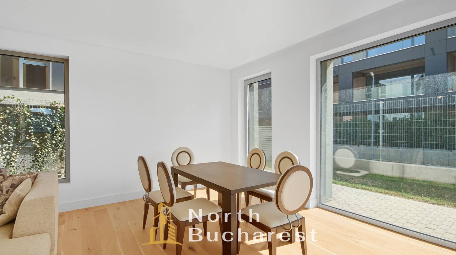 https://images.northbucharest.ro/sVjoB_JWnEa1PT1KQHqo3ejKt6Fgr9-H35bWbT2nIEY/watermark:0.75:so:0:30:0.39/resize:fill:1460:816:1/gravity:ce/bG9jYWw6Ly8vZXN0YXRlL2xyL2U2NzBlYmE2LTlkMGMtNDljOS1iYWQyLTcyM2NkNzI2MDVmMC5qcGVn