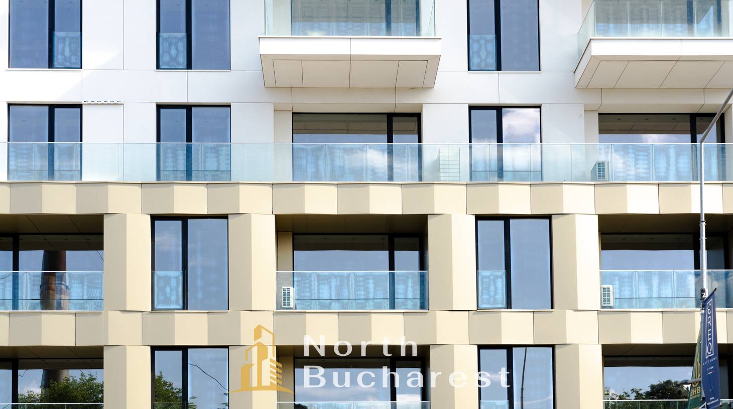 https://images.northbucharest.ro/s_znIxKsui4PEGd_YTTeyOhROFFjWxsWX605dkbWHew/watermark:0.75:so:0:30:0.39/resize:fill:1460:816:1/gravity:ce/bG9jYWw6Ly8vZXN0YXRlL2xyLzNhZmJiMTgyLTc4YWEtNDFjYi05ZTMyLTAwODlkM2JmM2VlYi5qcGVn