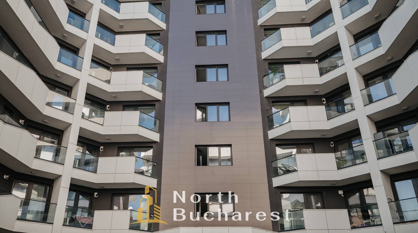 https://images.northbucharest.ro/si7QWnDo9FZ8r2EfL1V8oM4hdKxGMhM1Zqw-r7r2H2c/watermark:0.75:so:0:30:0.39/resize:fill:1460:816:1/gravity:ce/bG9jYWw6Ly8vY29tcGxleC9zbGlkZXMvYzkyYmUxMjktYzA2Zi00ZjBmLTlkNjEtNmJiNDQ0MjdiNTczLmpwZWc