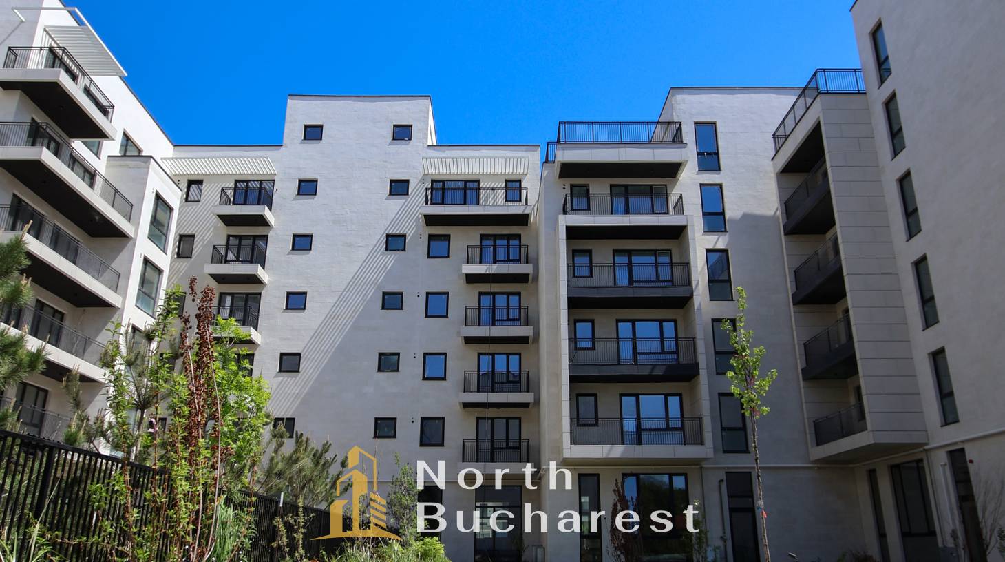 https://images.northbucharest.ro/tmD1HRjiQ3NAbNHOP2F455fGJZvJulyq9mHTCP16Yyc/watermark:0.75:so:0:30:0.39/resize:fill:1460:816:1/gravity:ce/bG9jYWw6Ly8vZXN0YXRlL2xyLzc3NTE4OWY2LTI3NTYtNDUzOS04OWE4LWMxZmEzYjI1YmMxNS5qcGVn
