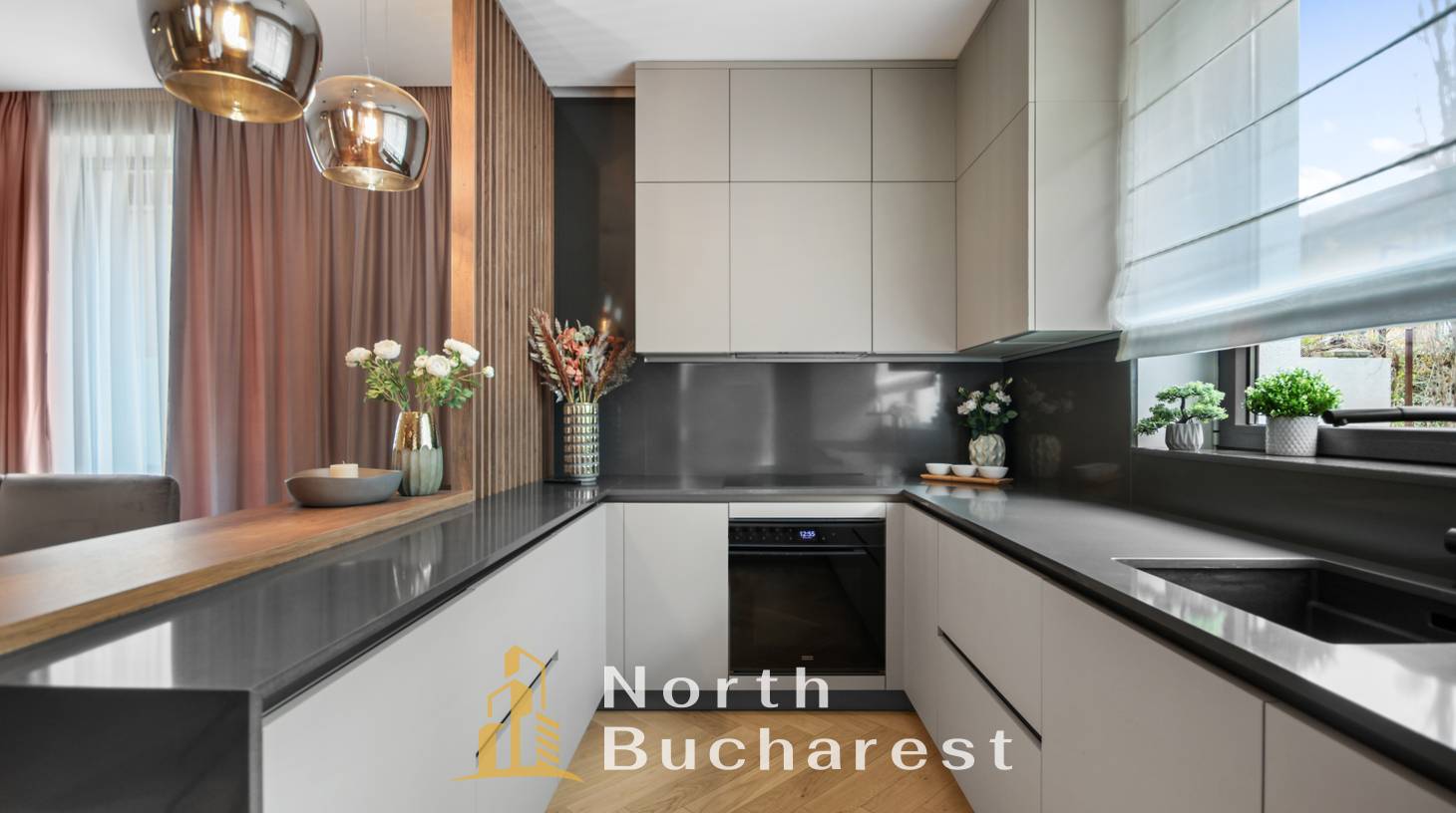 https://images.northbucharest.ro/tw4fD7Z7DsJvuCA6oBGXFHD4BUTY6qePq4UI4ehUT8g/watermark:0.75:so:0:30:0.39/resize:fill:1460:816:1/gravity:ce/bG9jYWw6Ly8vZXN0YXRlL2xyLzJkMDQ5NDgxLWViYzMtNGNmOC1hOTMwLWY5MDcxNDc4Mzc2Zi5qcGVn