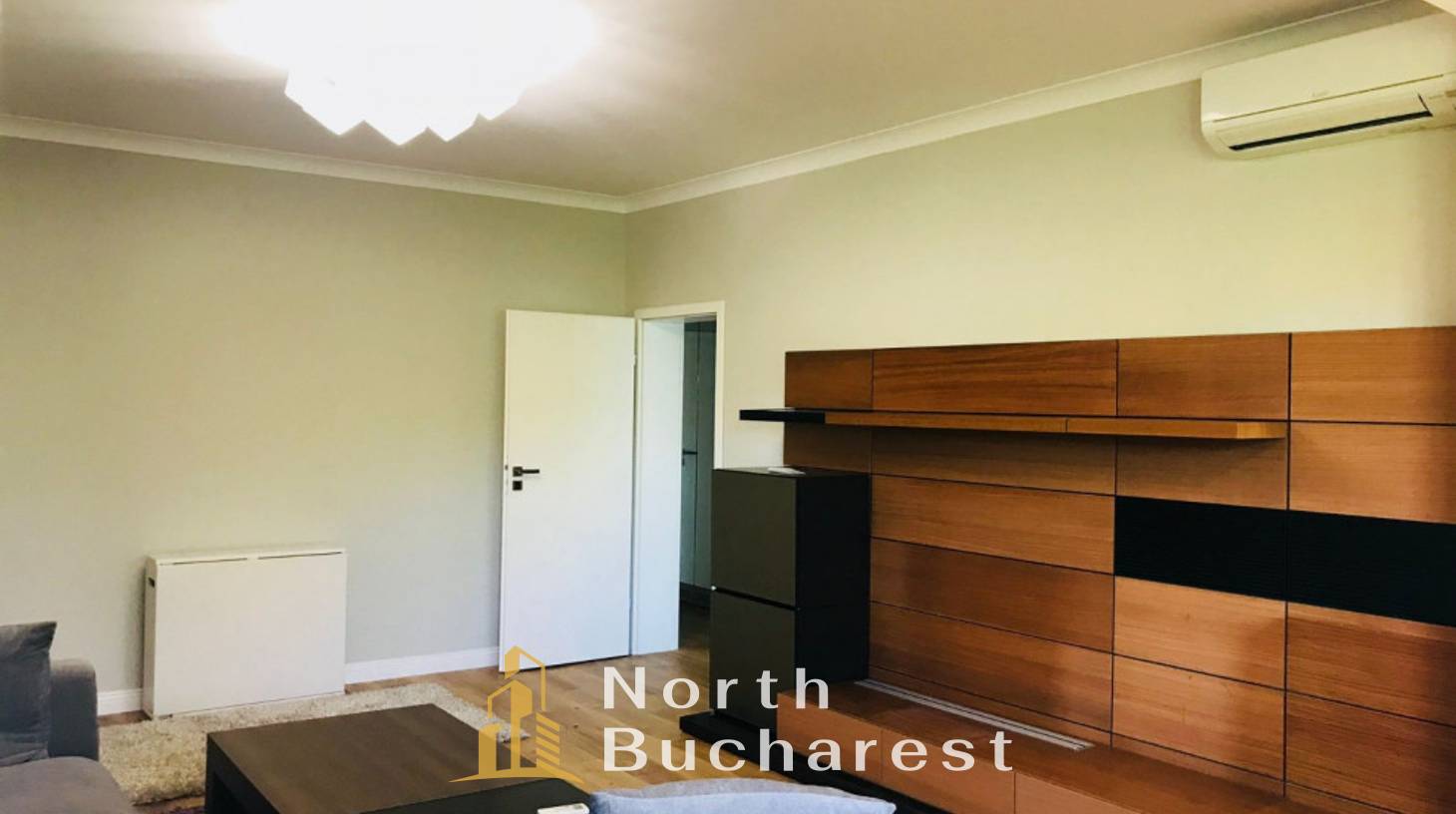 https://images.northbucharest.ro/uLyYVWo6lQdMbKNNIjxIbO6vUwxFYSoMbal28GhR98o/watermark:0.75:so:0:30:0.39/resize:fill:1460:816:1/gravity:ce/bG9jYWw6Ly8vZXN0YXRlL2xyL2x4N3g3MTU4NTJ5NjBjbC00NjRfNS5qcGc