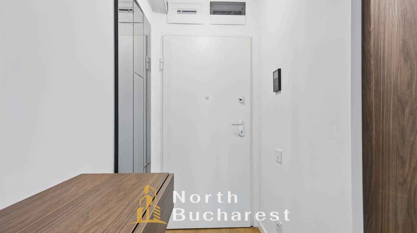 https://images.northbucharest.ro/w3FMjqWXUNO9de58T20lgZ2L56JOf8ZJxVoArLnZQeo/watermark:0.75:so:0:30:0.39/resize:fill:1460:816:1/gravity:ce/bG9jYWw6Ly8vZXN0YXRlL2xyLzA1ODFiNjBhLWIyZGQtNDQ0Ny1hZThhLWZhMjM0YmU1MjJkOC5qcGVn