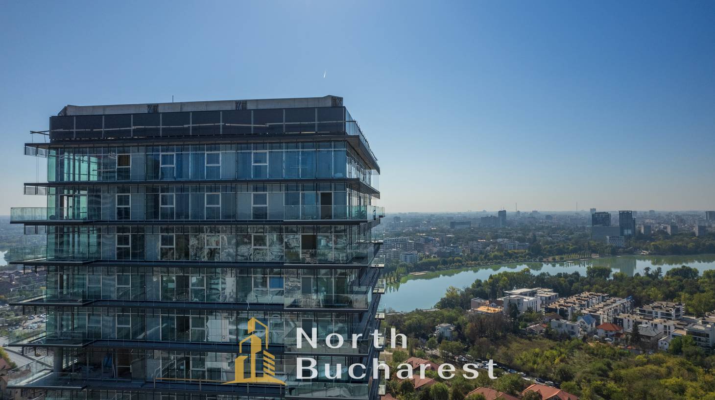 https://images.northbucharest.ro/wFIXfRnCXvj_U3OX_YtjWzp8Gq7fEg6BTHeLDe6yGs4/watermark:0.75:so:0:30:0.39/resize:fill:1460:816:1/gravity:ce/bG9jYWw6Ly8vZXN0YXRlL2xyLzJmY2RkZDEzLTM1NTUtNGM0OS1iNDk5LTI5YmNjN2EzOTg3NS5qcGVn