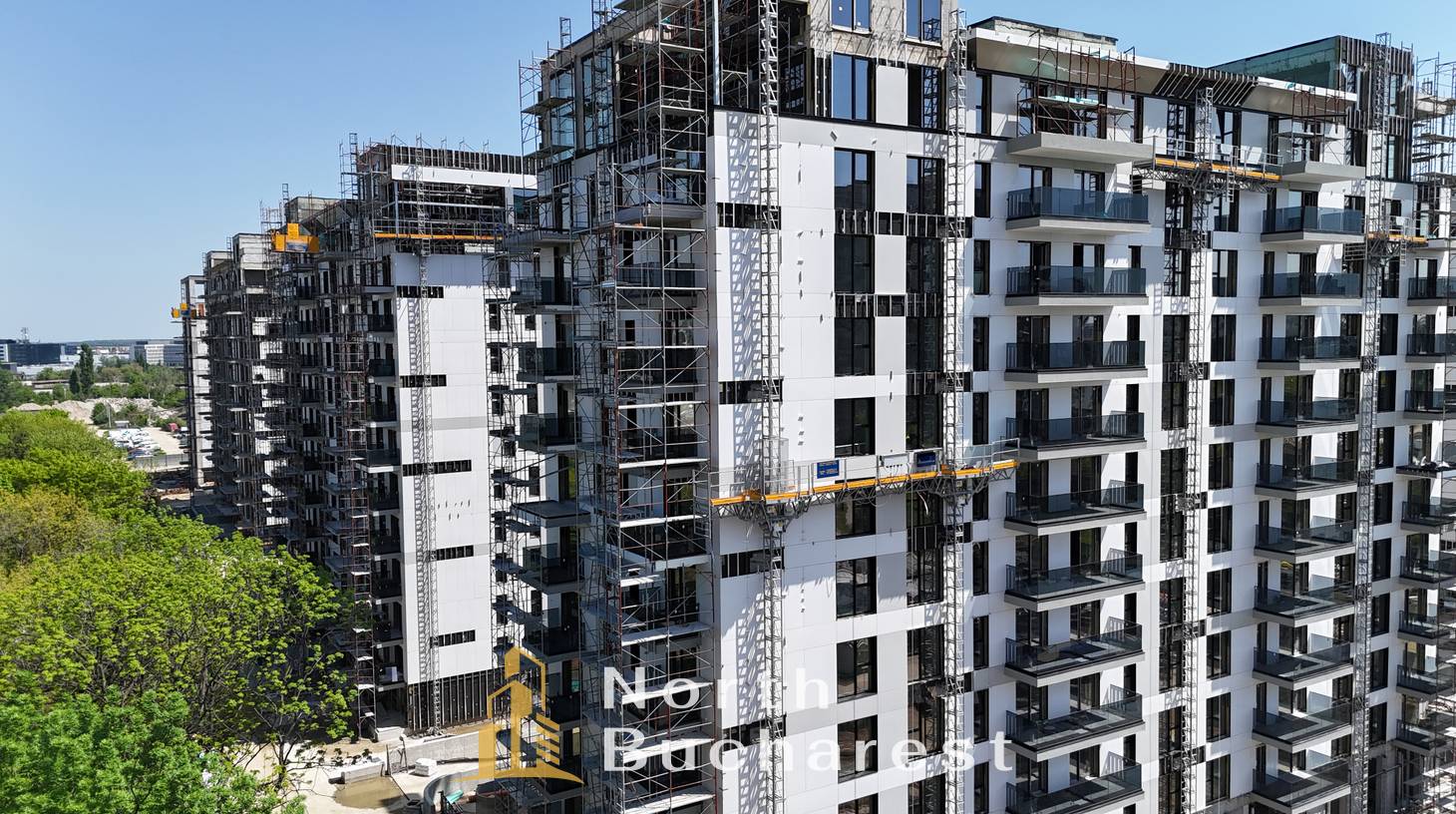 https://images.northbucharest.ro/wg53xEr9j0QatAlgi4fIFYi8BZFtqQuF3tzBIN1yb5g/watermark:0.75:so:0:30:0.39/resize:fill:1460:816:1/gravity:ce/bG9jYWw6Ly8vZXN0YXRlL2xyLzhhMzdkN2FhLTkxYTMtNGY0OS1iYzdjLTBjMjM1YjMwNDNhZC5qcGVn