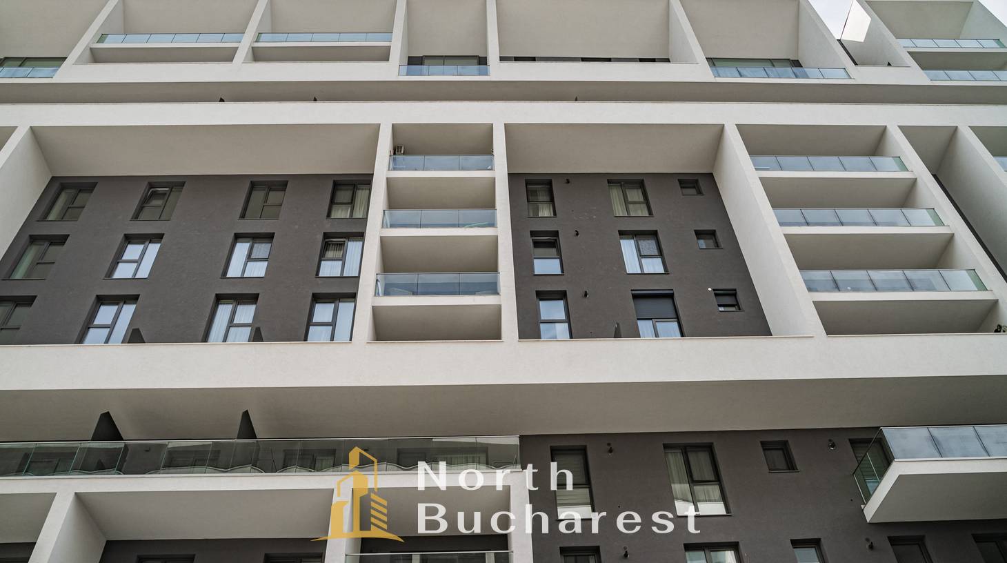 https://images.northbucharest.ro/wsQL4mpaZ9kKtB4F8WGXEzHf-Fn4--ujiQjX1JjD5KM/watermark:0.75:so:0:30:0.39/resize:fill:1460:816:1/gravity:ce/bG9jYWw6Ly8vZXN0YXRlL2xyL2E2ZGRmNDA1LTUzNDMtNGFkMi1iYTQzLWEzZGI3NDRhNjgwNC5qcGVn