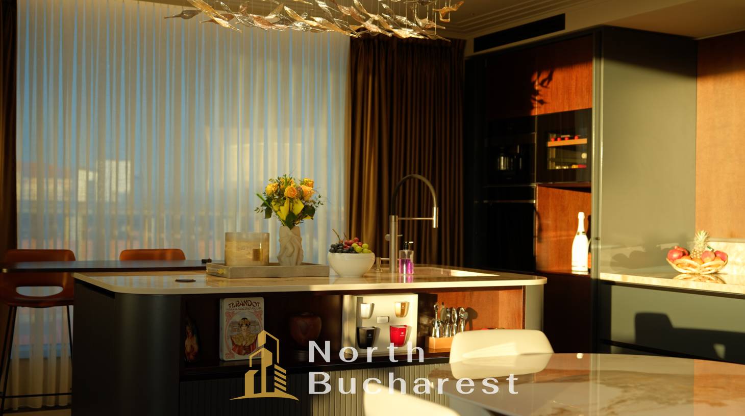https://images.northbucharest.ro/xrZB6bQkkw-yCmO8ABOwqGNIj-T9INhegPhkR3Fj810/watermark:0.75:so:0:30:0.39/resize:fill:1460:816:1/gravity:ce/bG9jYWw6Ly8vZXN0YXRlL2xyLzI2YzA0OTlkLWY5ZDQtNGQ2Yi05ODU1LWY3NTMwNDcyYjQyNy5qcGVn