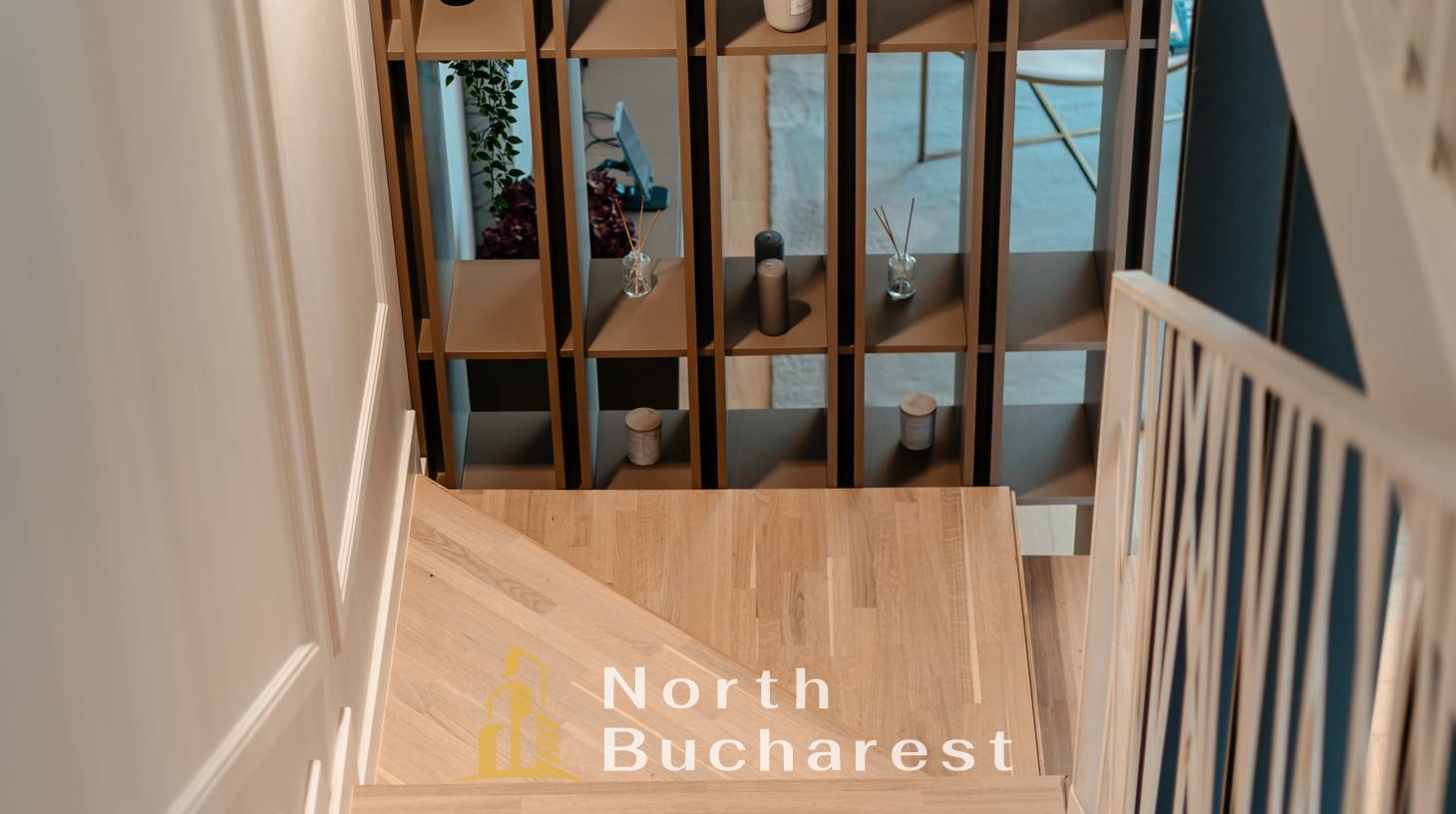 https://images.northbucharest.ro/ymEbkIy1-eIb3EBqRRpYPrgBAyHXMXdCRWbnjKTqNKo/watermark:0.75:so:0:30:0.39/resize:fill:1460:816:1/gravity:ce/bG9jYWw6Ly8vZXN0YXRlL2xyLzhlYWVlODg3LWQ3MTItNGEzMS04Y2YxLWI0NTM4NjQyMWY5MC5qcGVn