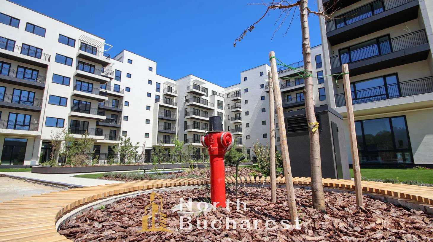 https://images.northbucharest.ro/zEM6CHp-JnksnnoSiHueexeMIbLzZnJ2YLLJ9dRdVEo/watermark:0.75:so:0:30:0.39/resize:fill:1460:816:1/gravity:ce/bG9jYWw6Ly8vZXN0YXRlL2xyLzZjYmM2OGU4LTY2NzYtNDAxZC1hZDU5LTI0ZjFkZjEwMzk2NS5qcGVn