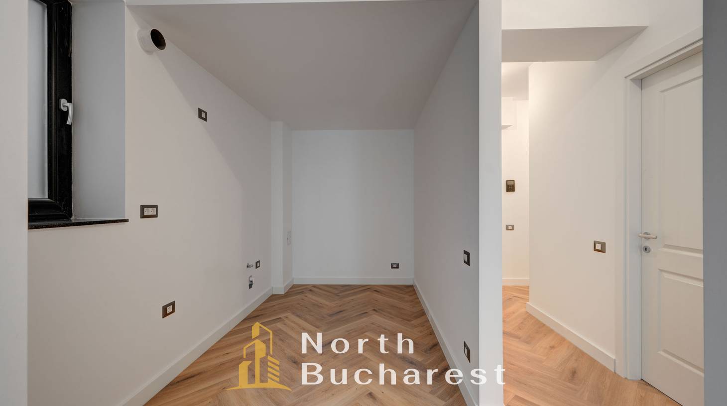 https://images.northbucharest.ro/ze1Pk-gJsF-yK0KVr2c-bNMqrykyVmwImIBgvIb_snQ/watermark:0.75:so:0:30:0.39/resize:fill:1460:816:1/gravity:ce/bG9jYWw6Ly8vZXN0YXRlL2xyLzc2OWRhZjZlLTZjYTktNGY4Ny04YjczLTNlNDc3YTAxZjJjZS5qcGVn